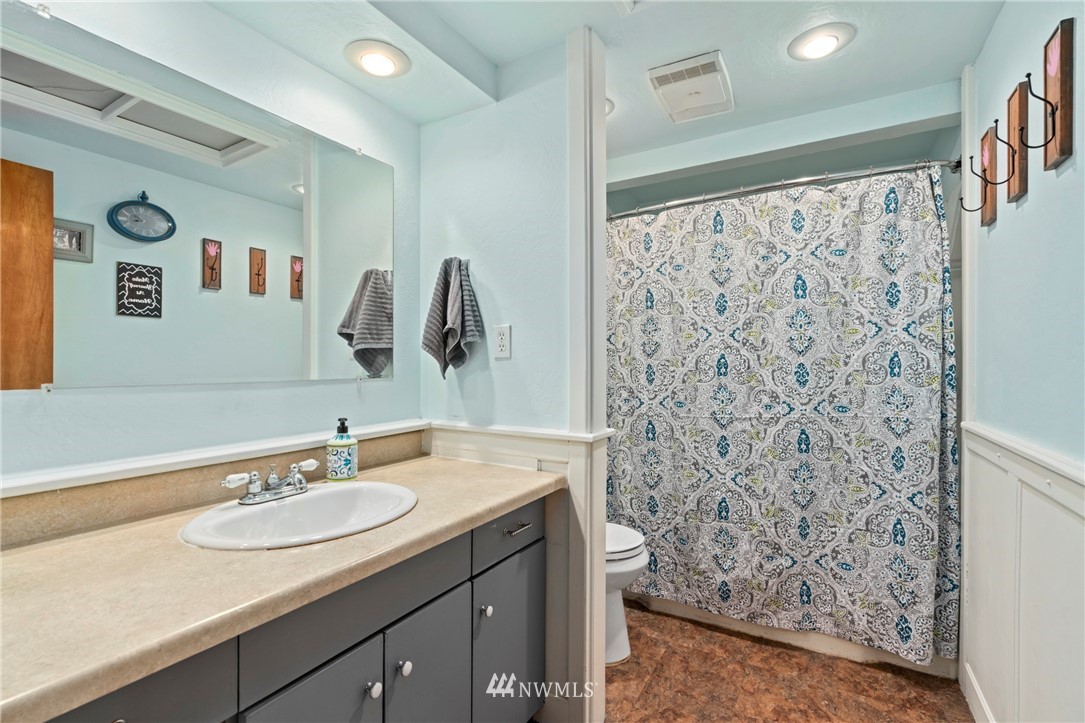1060 Fowler Street Raymond, WA 98577 - Photo 17 of 19 Gallery Image 17