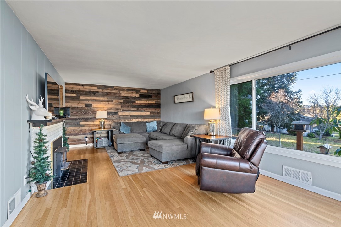 1060 Fowler Street Raymond, WA 98577 - Photo 10 of 19 Gallery Image 10