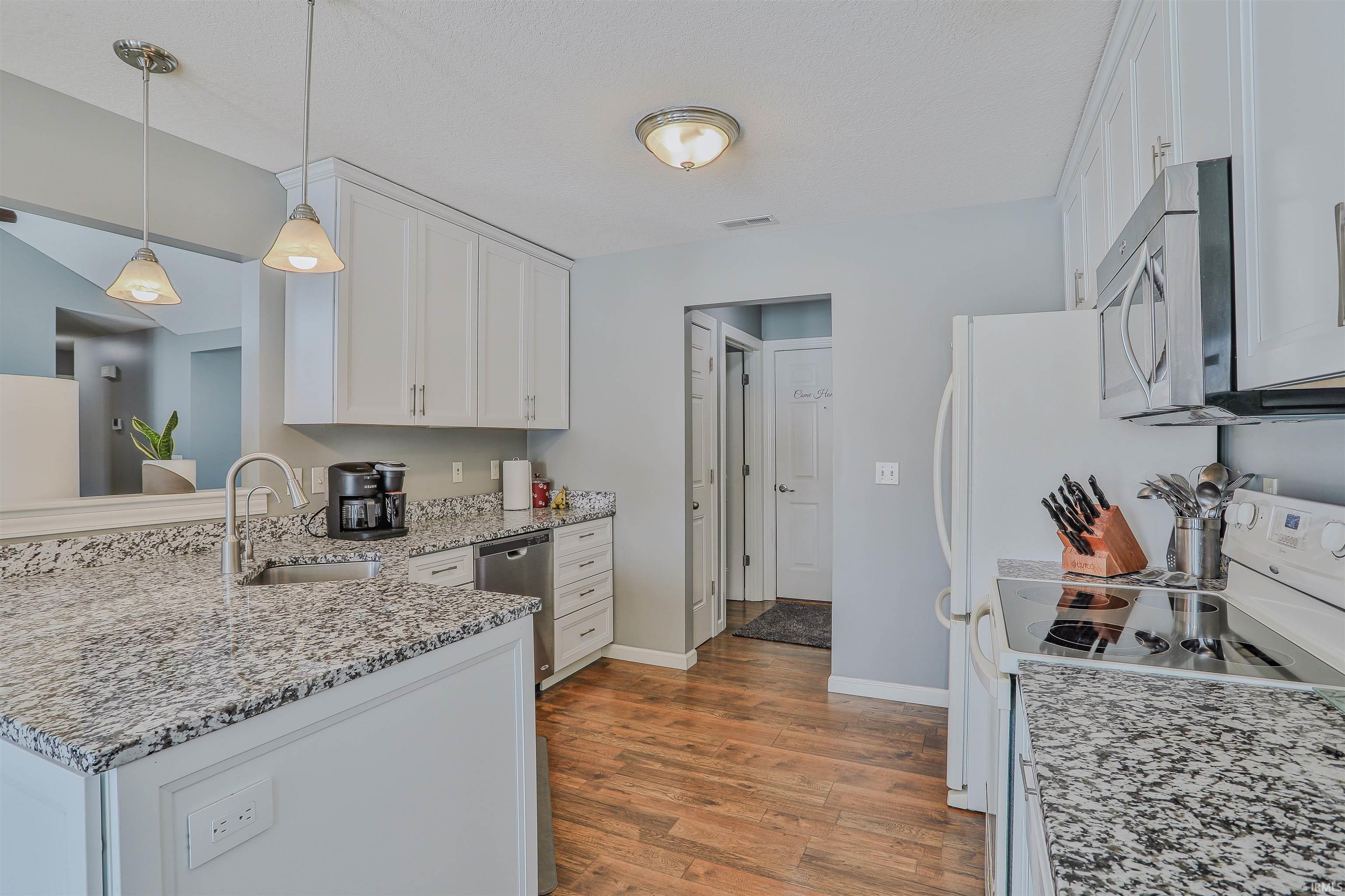 2111 Highlander Drive Warsaw, IN 46580 - Photo 9 of 22