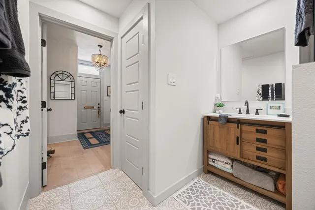 $329,900 | 309 East Franklin Street, Hillsboro, TX 76645