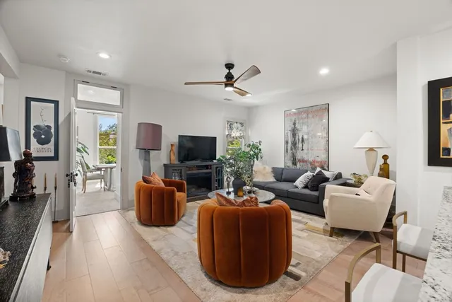 $329,900 | 309 East Franklin Street, Hillsboro, TX 76645