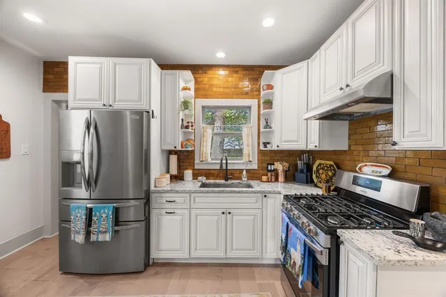 $329,900 | 309 East Franklin Street, Hillsboro, TX 76645