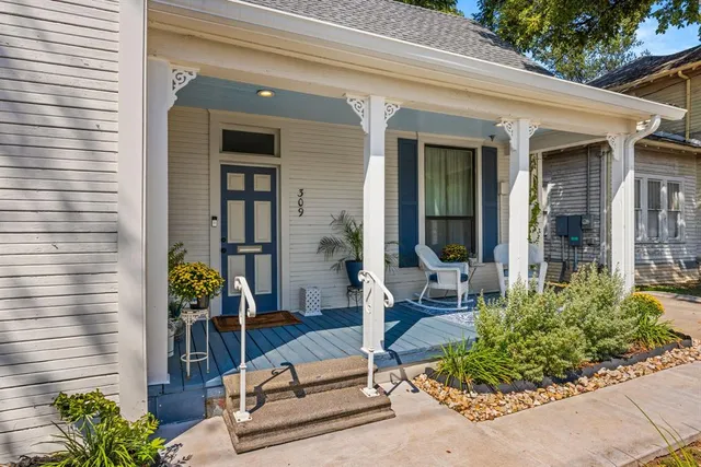 $329,900 | 309 East Franklin Street, Hillsboro, TX 76645