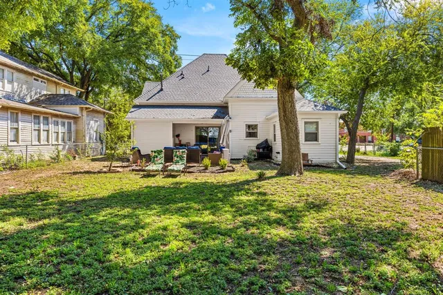 $329,900 | 309 East Franklin Street, Hillsboro, TX 76645