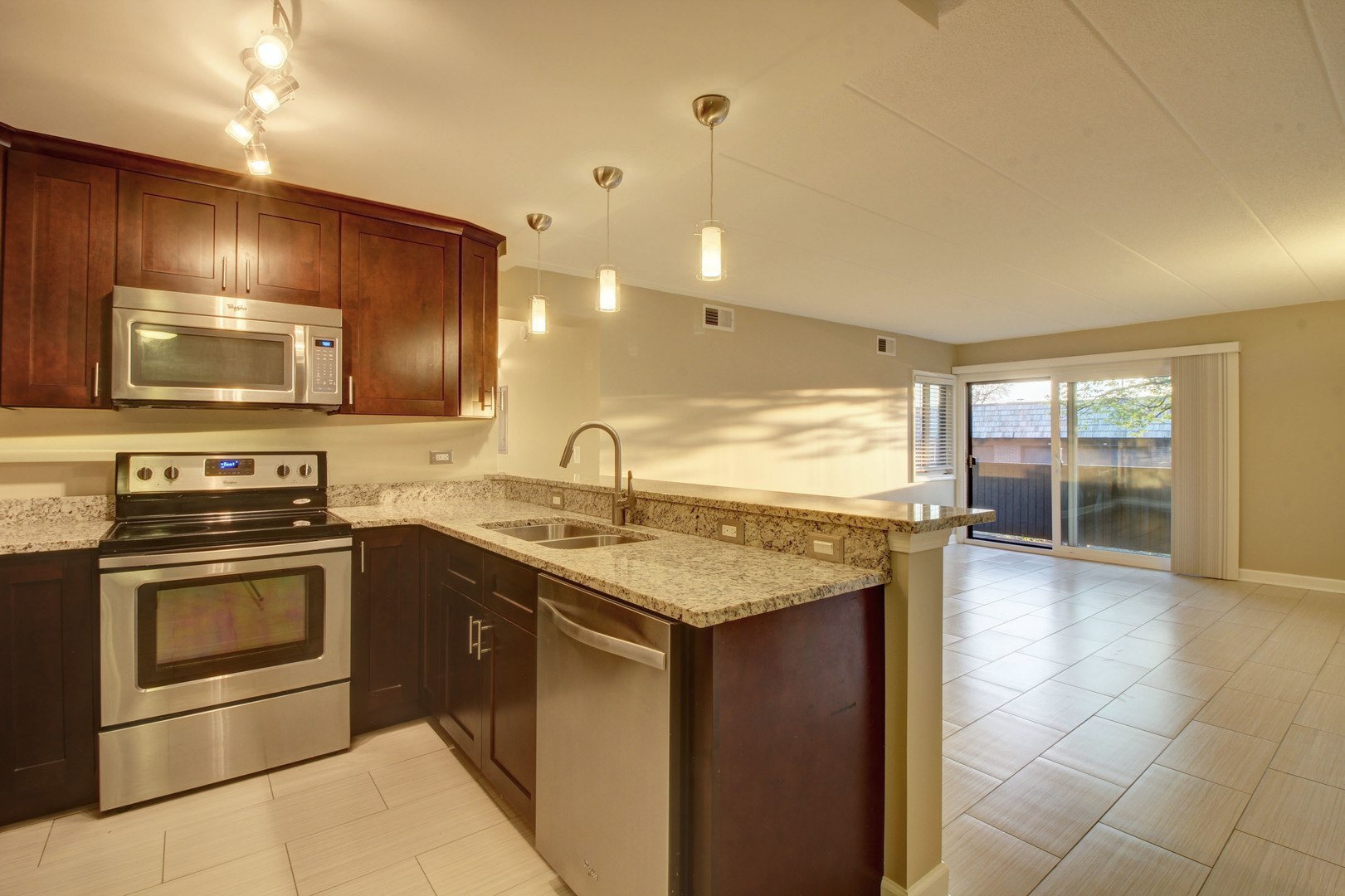 548 Timber Ridge Drive, Unit 106 Carol Stream, IL 60188 - Photo 6 of 24