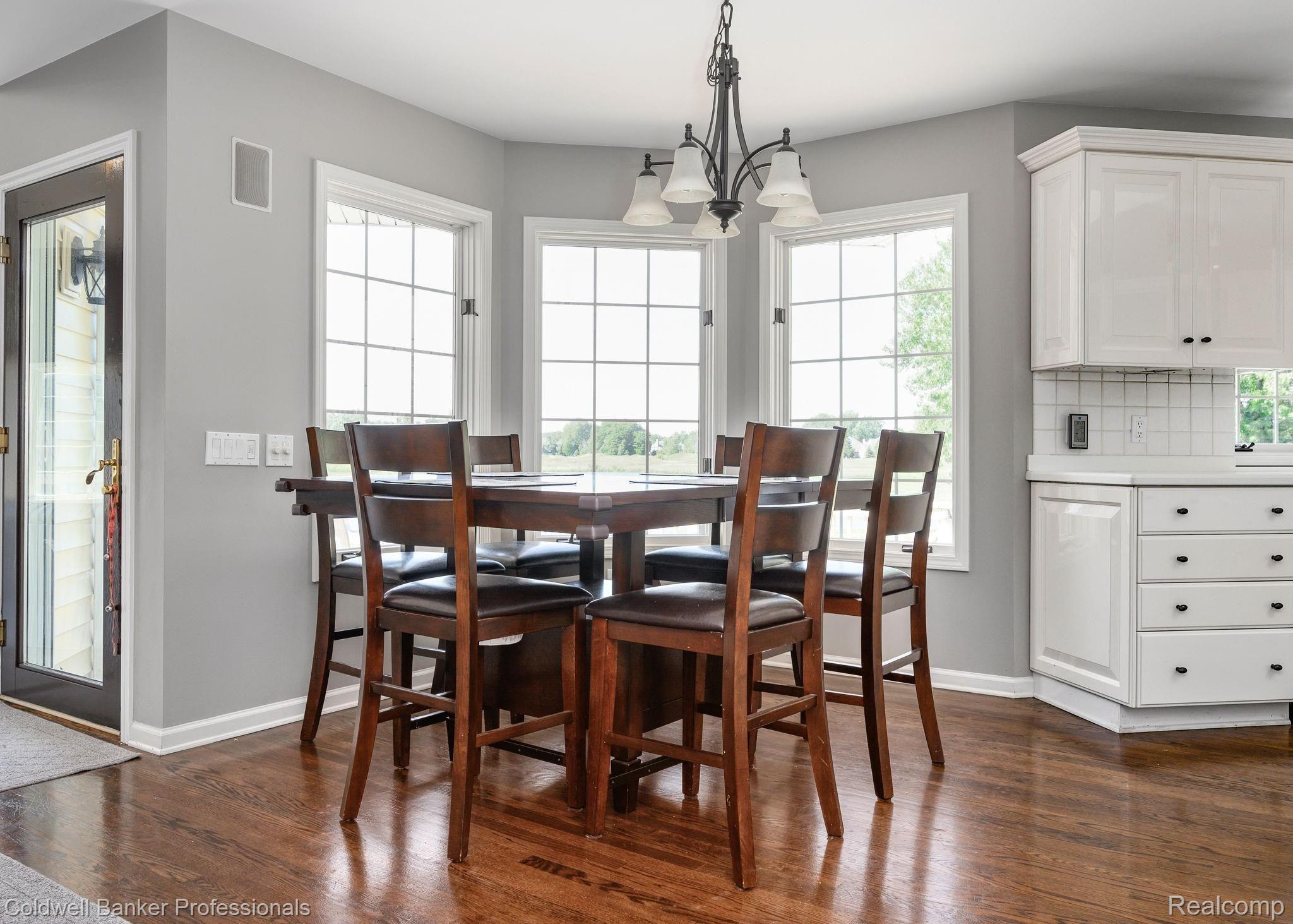 424 Orchard Ridge Drive Lake Orion, MI 48362 - Photo 19 of 44 18-web-or-mls-Orchard-Ridge-18.jpg