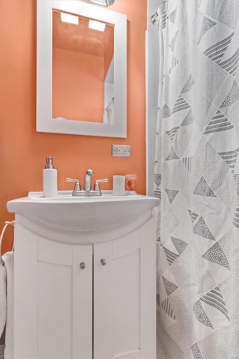 6456 Scanlan Avenue St. Louis, MO 63139 - Photo 19 of 36