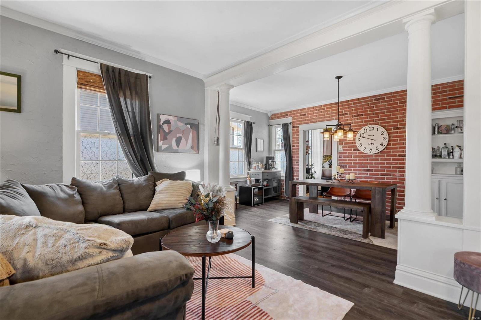 6456 Scanlan Avenue St. Louis, MO 63139 - Photo 3 of 36