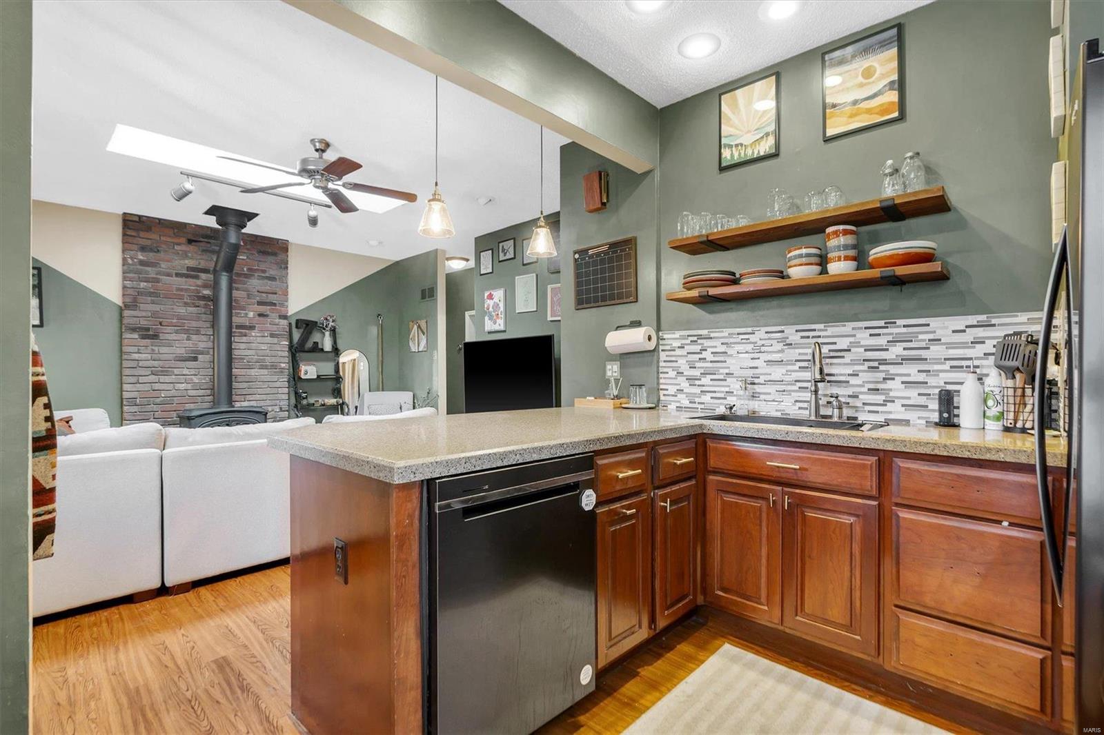 6456 Scanlan Avenue St. Louis, MO 63139 - Photo 10 of 36