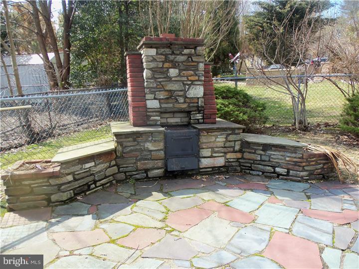 1026 Arbuta Road Abington, PA 19001 - Photo 15 of 25 Gallery Image 15