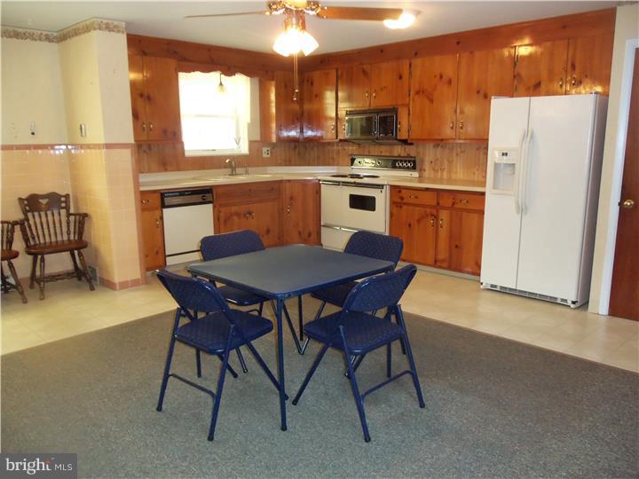 1026 Arbuta Road Abington, PA 19001 - Photo 8 of 25 Gallery Image 8