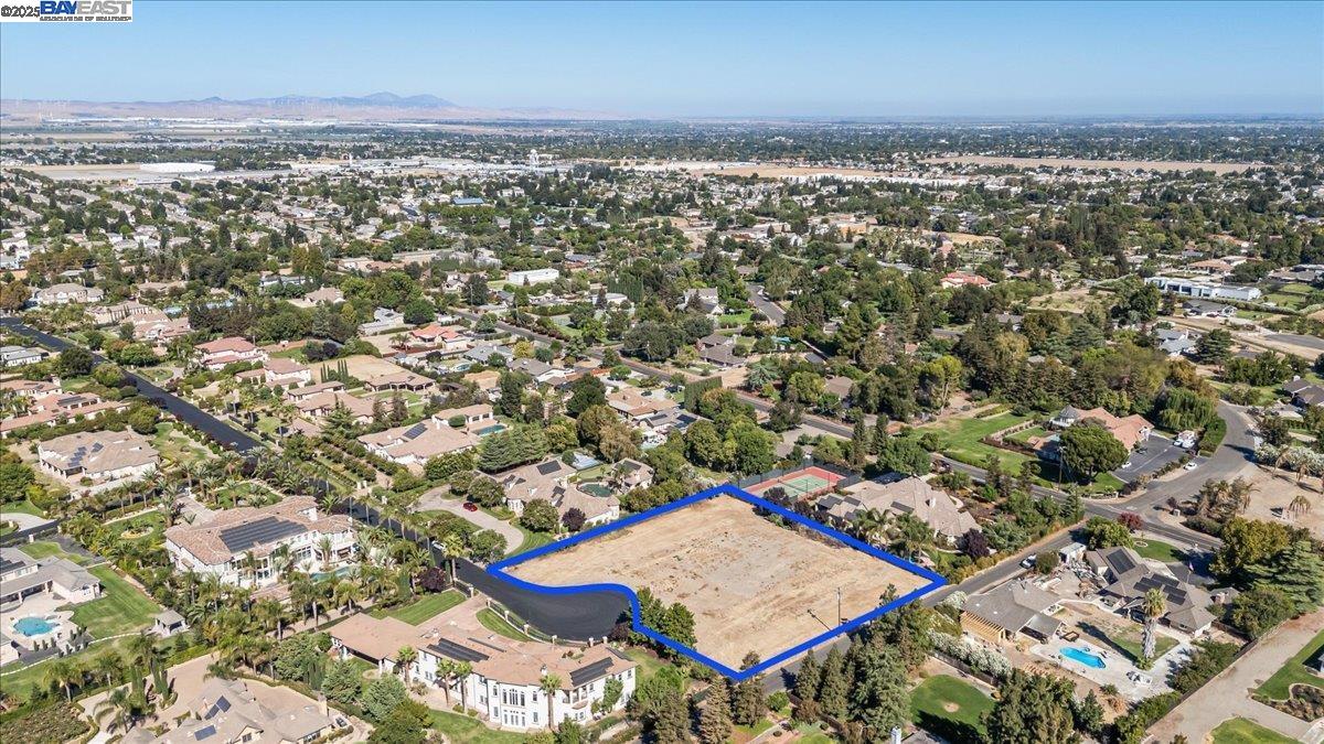 8485 West Ranch Road Tracy, CA 95304 - Photo 13 of 20 an aerial view of residential houses with outdoor space
