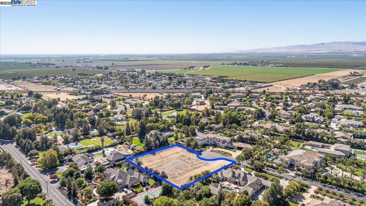 8485 West Ranch Road Tracy, CA 95304 - Photo 17 of 20 an aerial view of a city