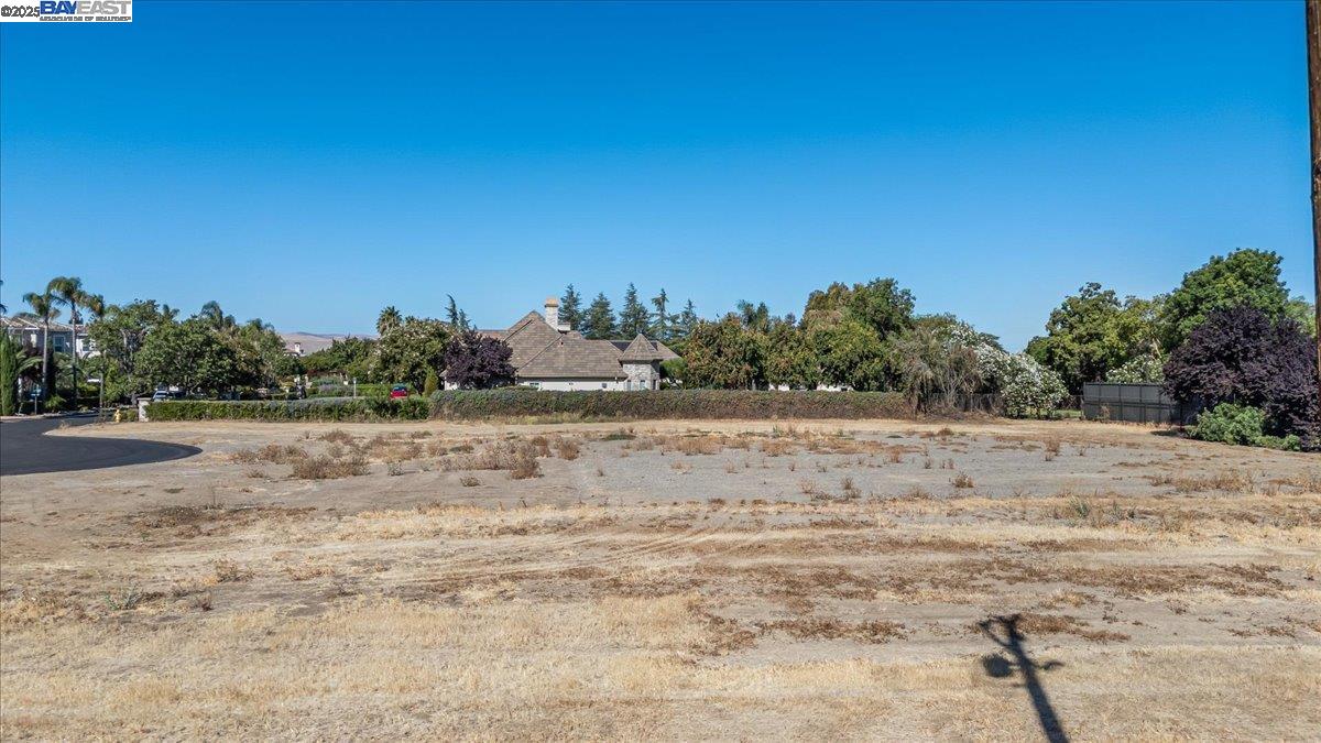 8485 West Ranch Road Tracy, CA 95304 - Photo 10 of 20 a view of ocean view with beach