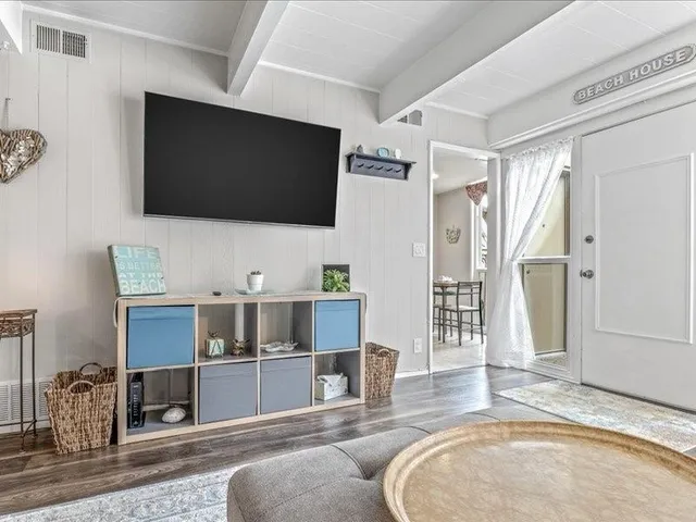 $580,000 | 451 Dela Vina Avenue, Unit 405, Monterey, CA 93940