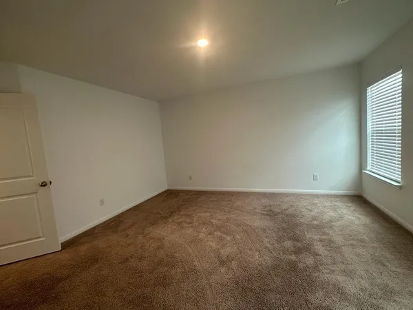 $2,100 | 18300 Speculator Lane, Elgin, TX 78621