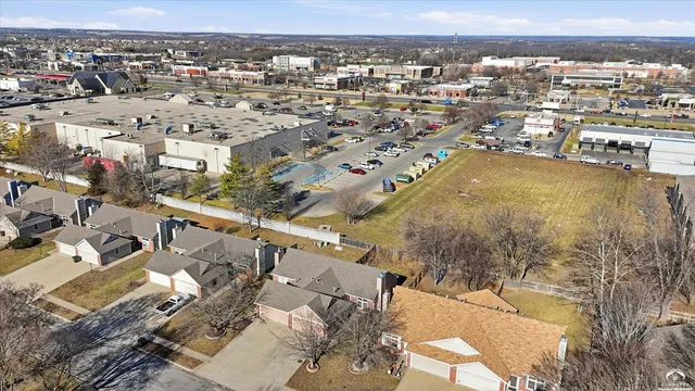 $240,000 | 4624 Hearthside Drive, Lawrence, KS 66049