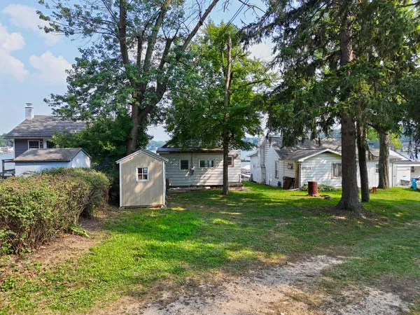 $499,900 | 67003 Lakeshore Drive, Dowagiac, MI 49047