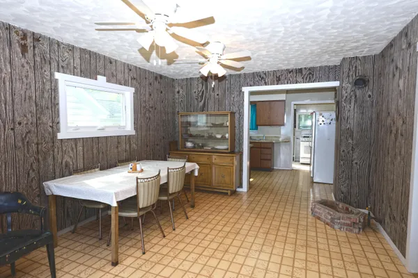 $499,900 | 67003 Lakeshore Drive, Dowagiac, MI 49047