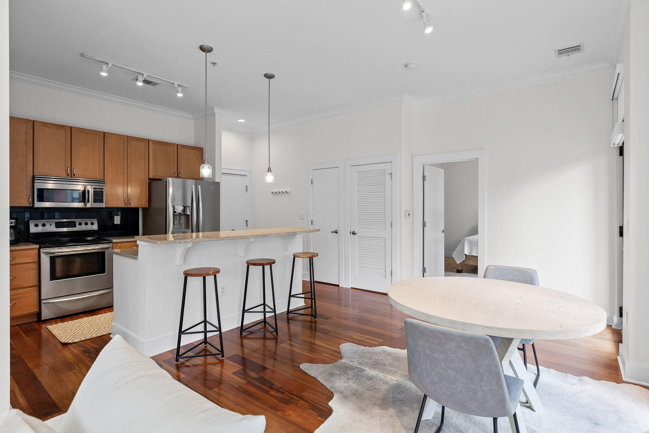 129 Walnut Street, Unit 122 Chattanooga, TN 37403 - Photo 12 of 73 Eat-In Kitchen