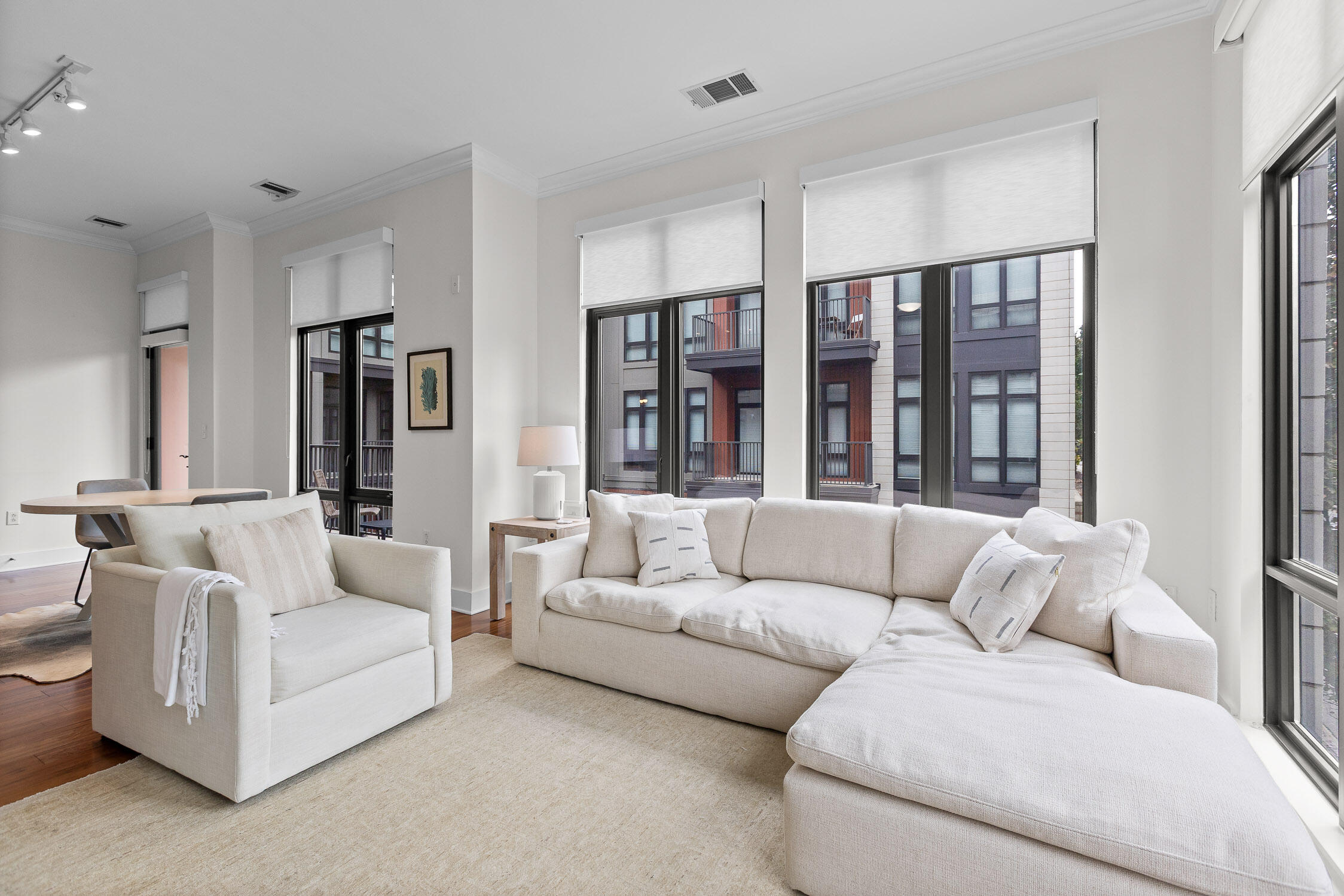 129 Walnut Street, Unit 122 Chattanooga, TN 37403 - Photo 2 of 73 Living Area