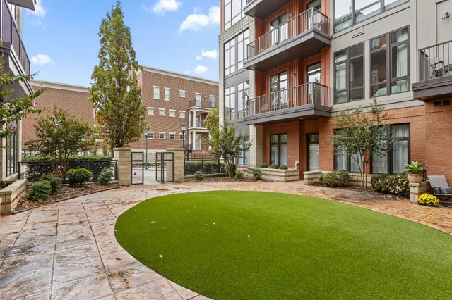$400,000 | 129 Walnut Street, Unit 122, Chattanooga, TN 37403