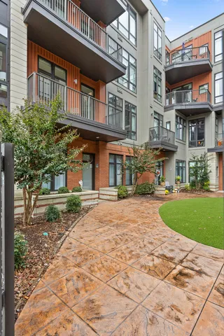 $400,000 | 129 Walnut Street, Unit 122, Chattanooga, TN 37403