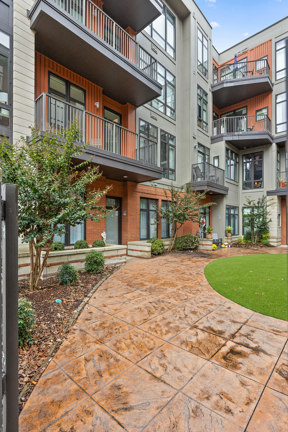 129 Walnut Street, Unit 122 Chattanooga, TN 37403 - Photo 27 of 73 129 Walnut Street 122