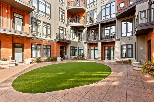 $400,000 | 129 Walnut Street, Unit 122, Chattanooga, TN 37403