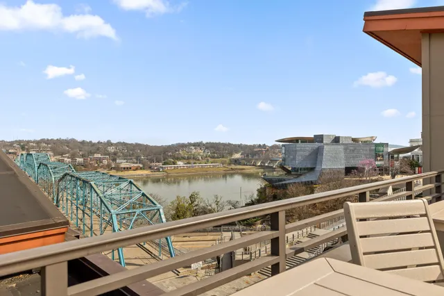 $400,000 | 129 Walnut Street, Unit 122, Chattanooga, TN 37403
