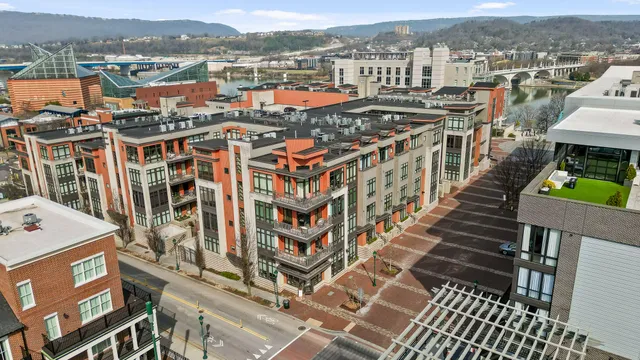 $400,000 | 129 Walnut Street, Unit 122, Chattanooga, TN 37403