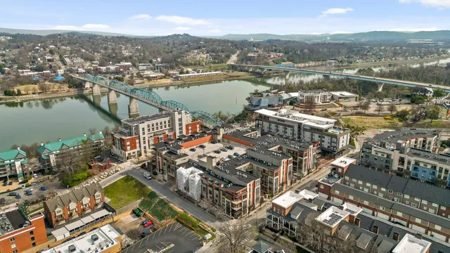 $400,000 | 129 Walnut Street, Unit 122, Chattanooga, TN 37403