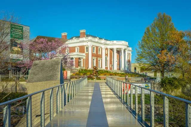 $400,000 | 129 Walnut Street, Unit 122, Chattanooga, TN 37403