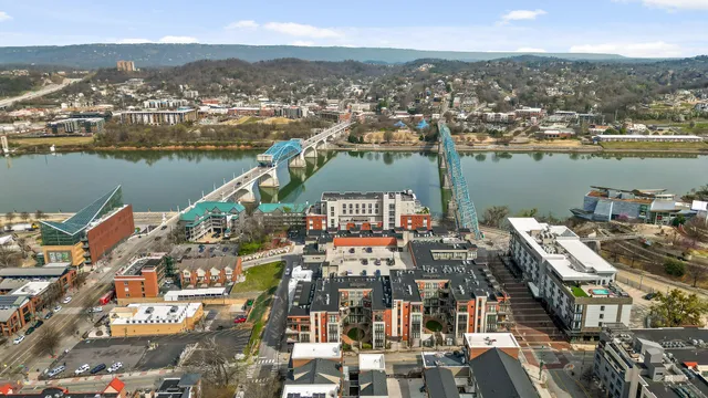 $400,000 | 129 Walnut Street, Unit 122, Chattanooga, TN 37403