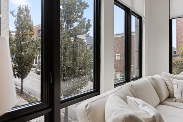 $400,000 | 129 Walnut Street, Unit 122, Chattanooga, TN 37403