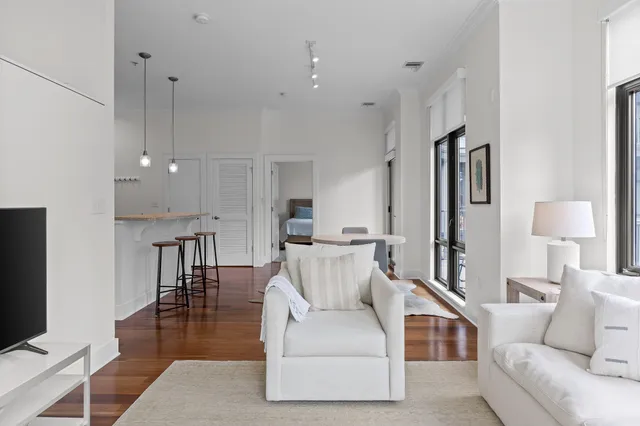 $400,000 | 129 Walnut Street, Unit 122, Chattanooga, TN 37403