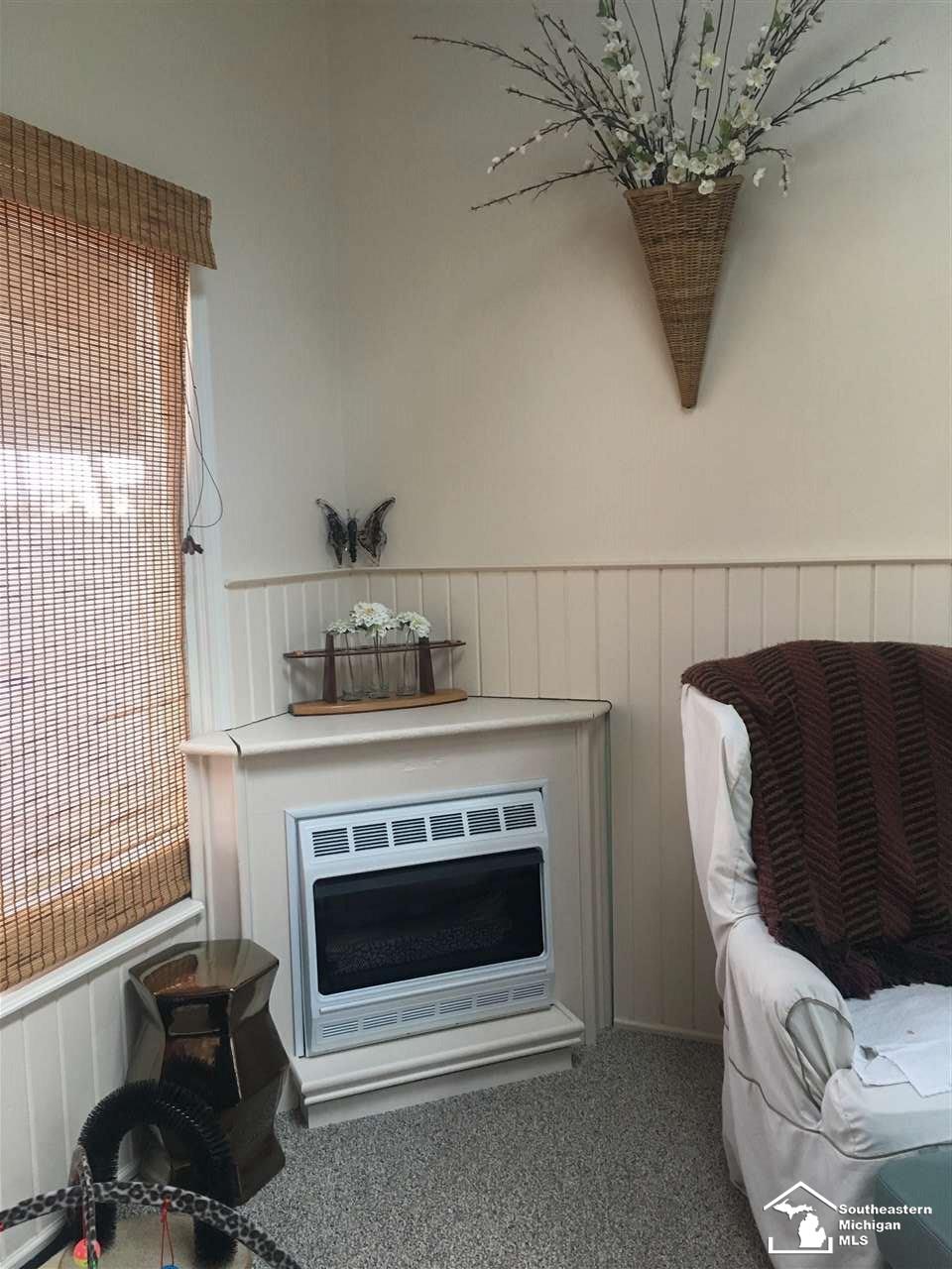30434 South Gibraltar Road Gibraltar, MI 48173 - Photo 30 of 61