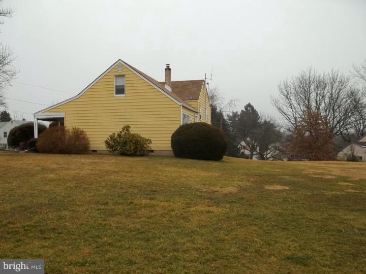 109 Apple Hill Road Hatboro, PA 19040 - Photo 2 of 14 Gallery Image 2