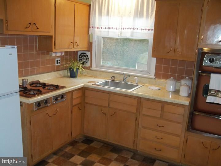 109 Apple Hill Road Hatboro, PA 19040 - Photo 7 of 14 Gallery Image 7