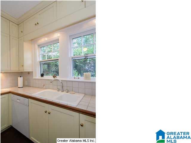 914 Linwood Road Birmingham, AL 35222 - Photo 11 of 32