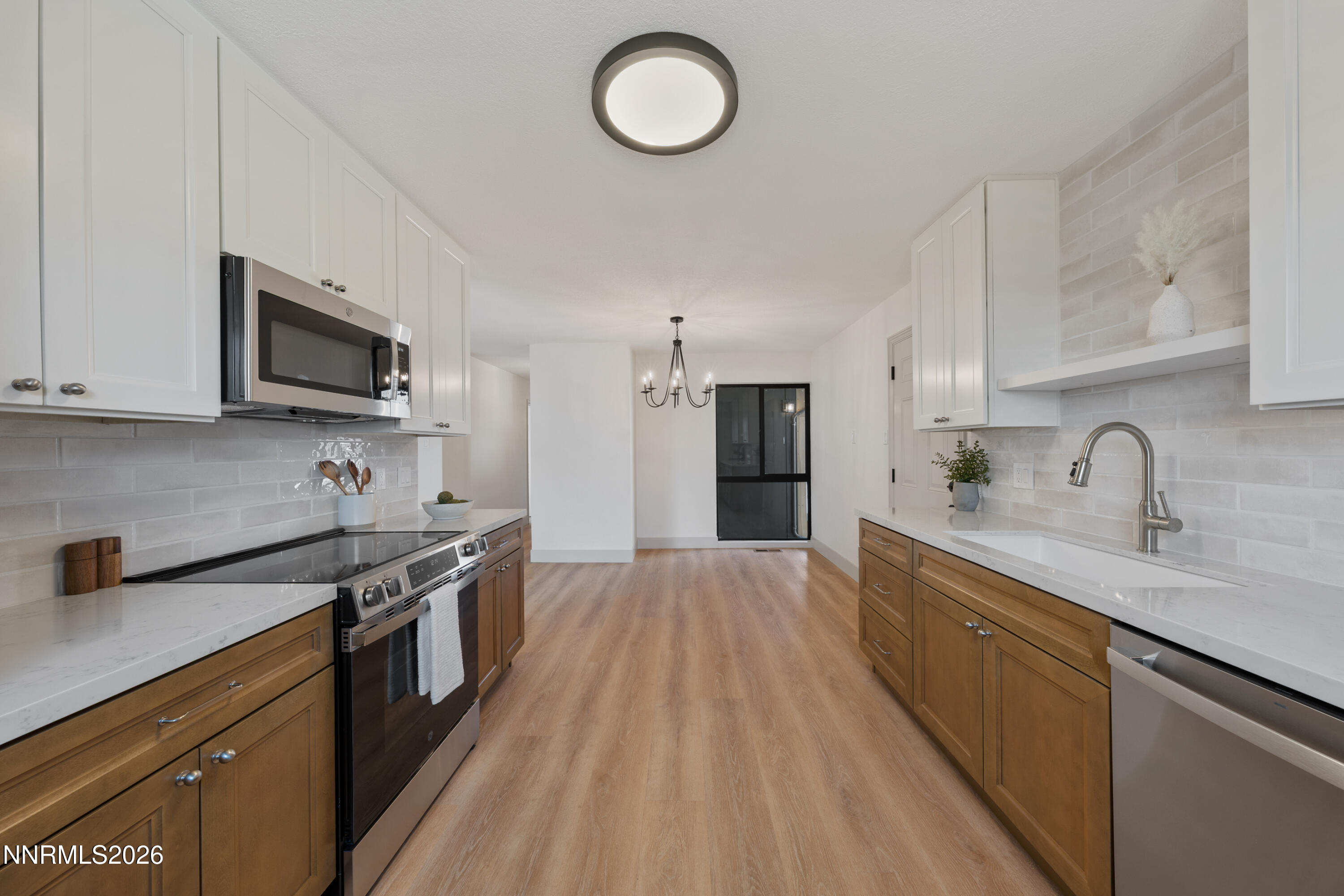 3320 Heights Drive Reno, NV 89503 - Photo 12 of 35 A7V00324