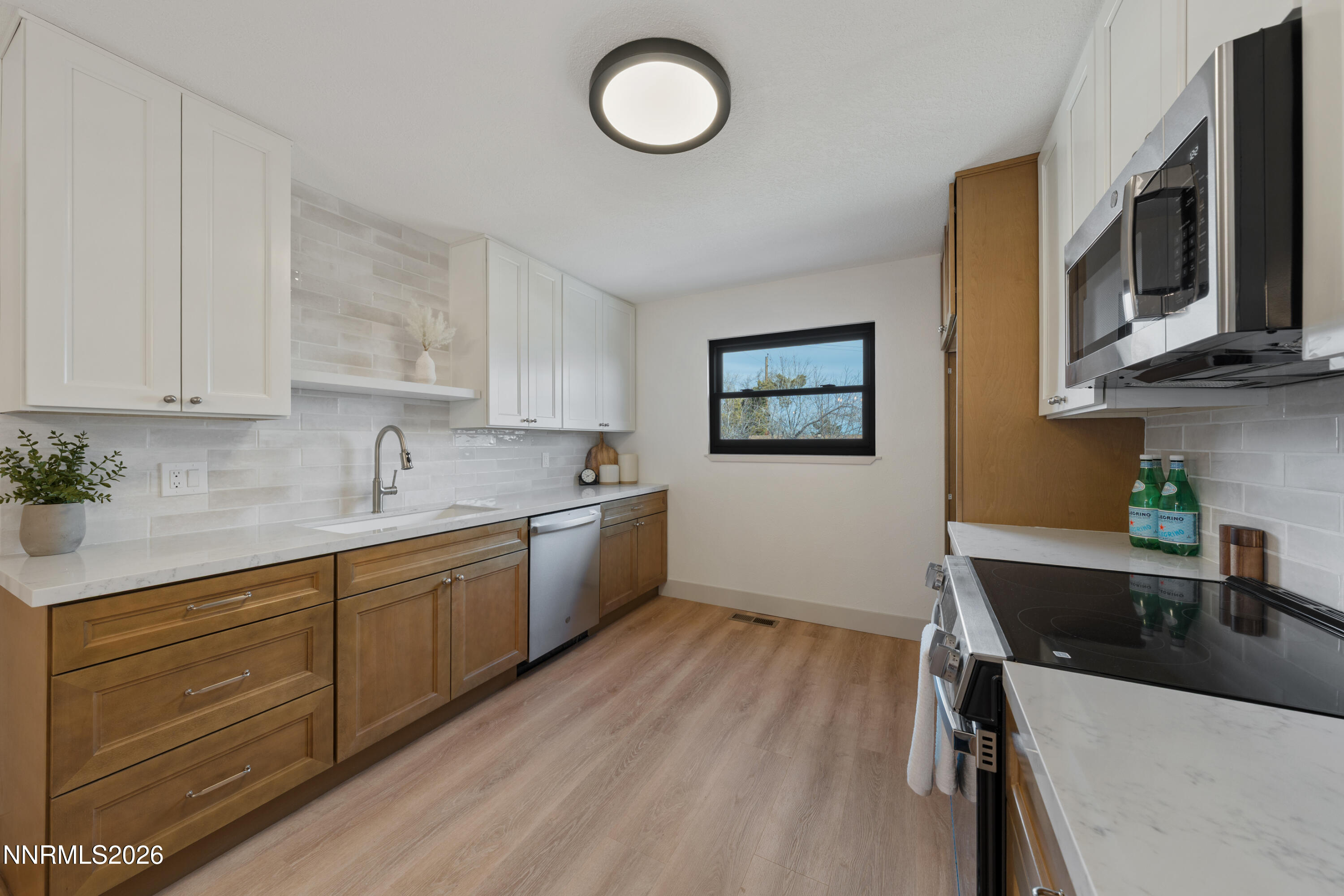 3320 Heights Drive Reno, NV 89503 - Photo 2 of 35 A7V00414