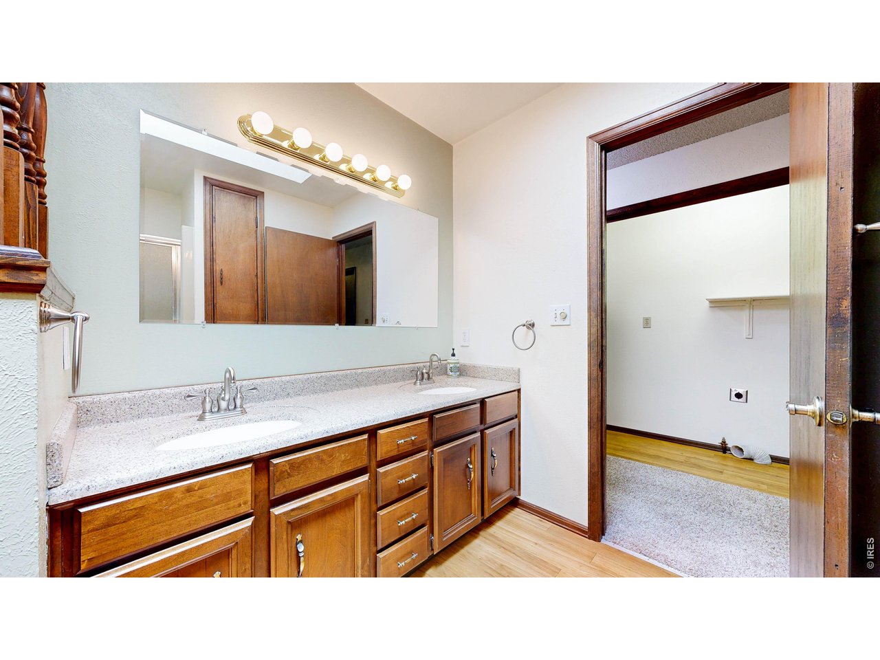 2800 Pheasant Run Berthoud, CO 80513 - Photo 19 of 50 Main Bathroom