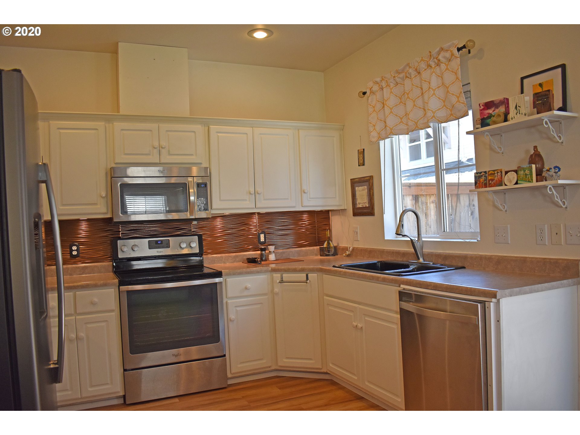 1616 Riley Lane Eugene, OR 97402 - Photo 10 of 23 Gallery Image 10