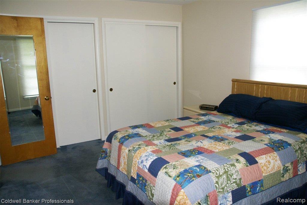28412 Farmington Road Farmington, MI 48334 - Photo 11 of 21 Master Bedroom 1.jpg