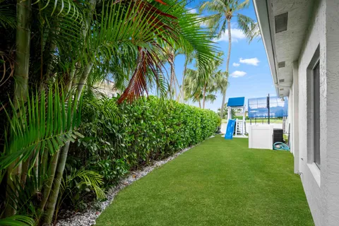 $3,500,000 | 4169 Briarcliff Circle, Boca Raton, FL 33496