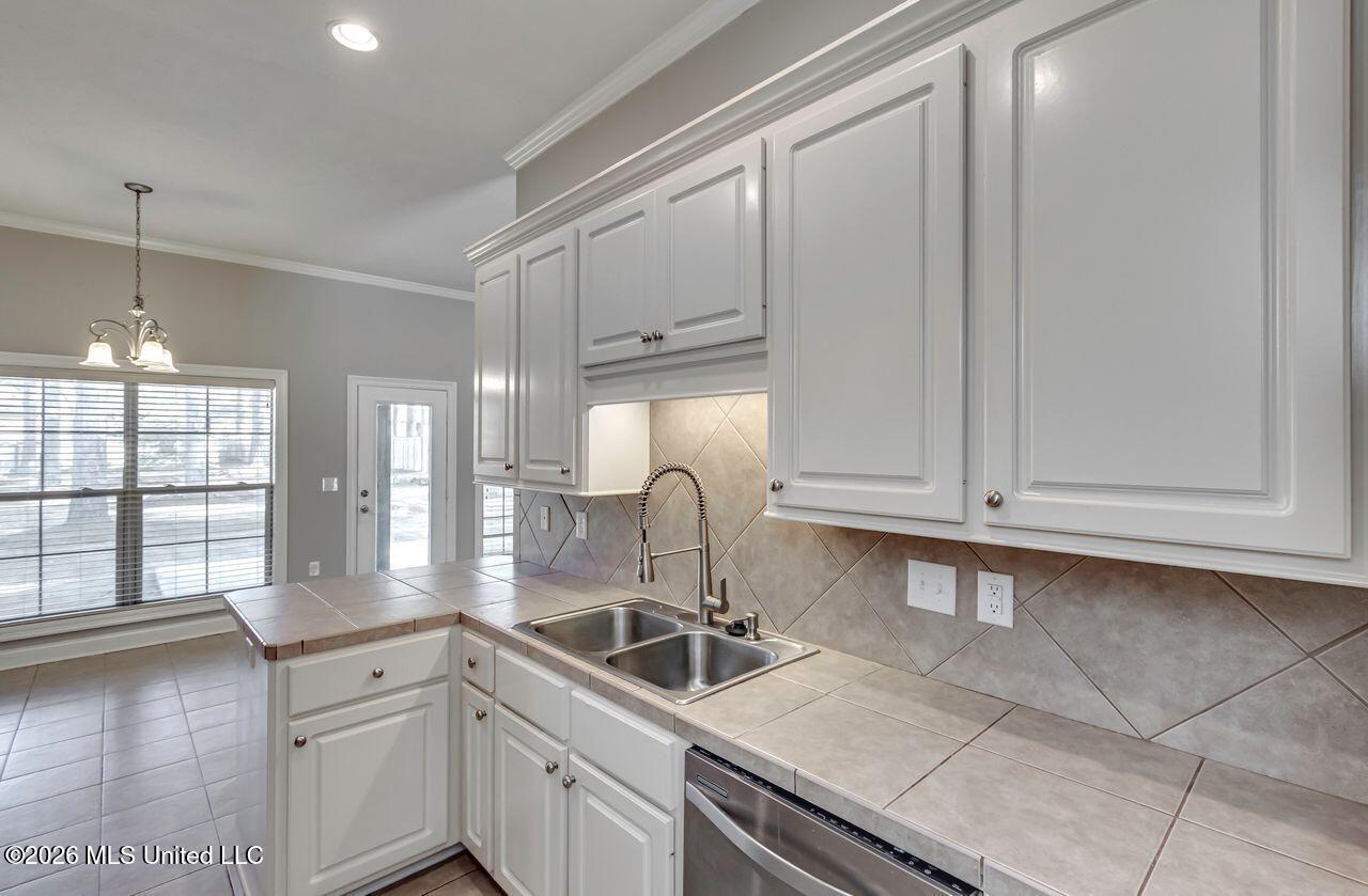 106 Highbury Cove Canton, MS 39046 - Photo 13 of 28 Kitchen view 2 106