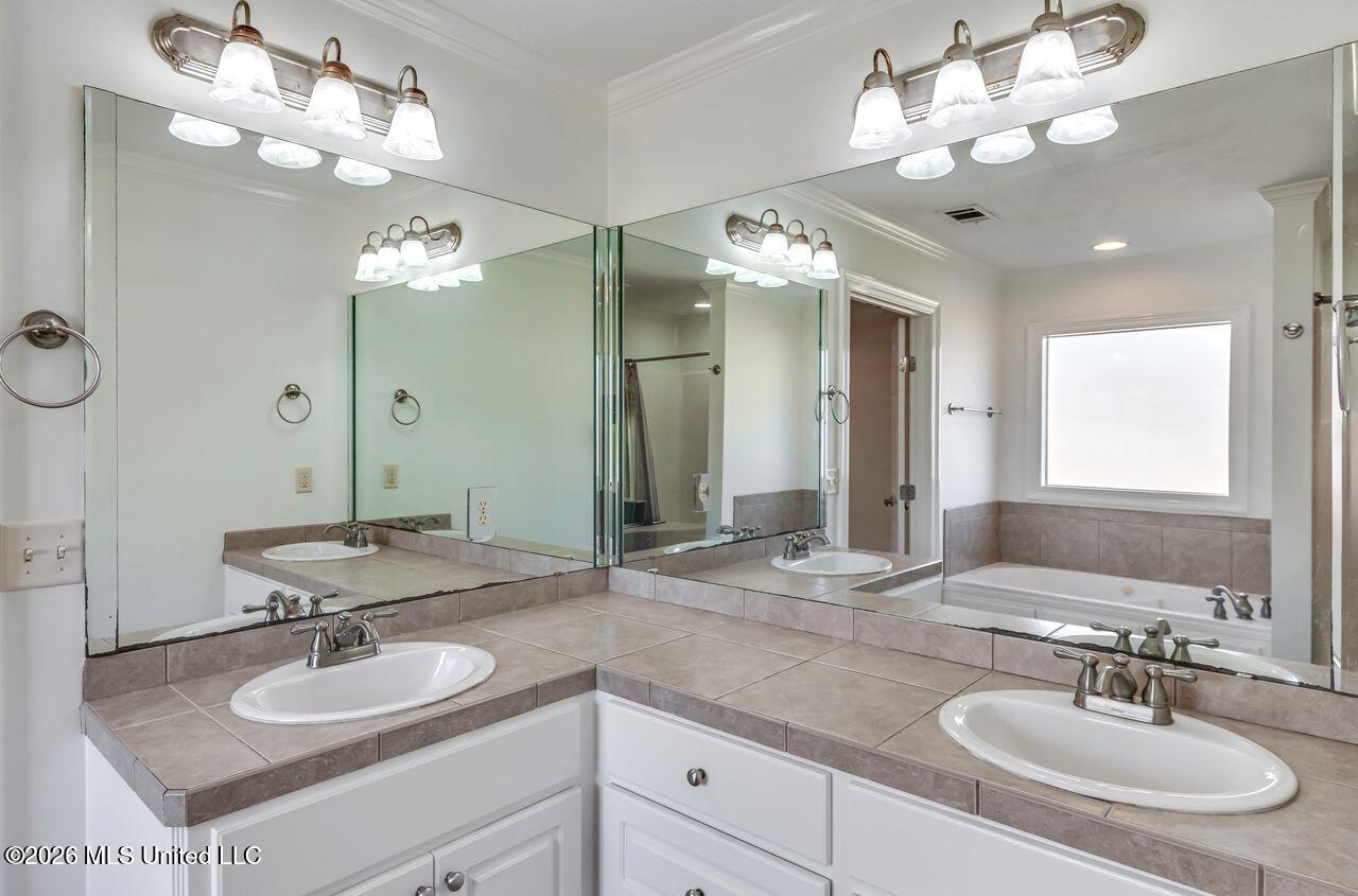 106 Highbury Cove Canton, MS 39046 - Photo 17 of 28 Double Vanity 106