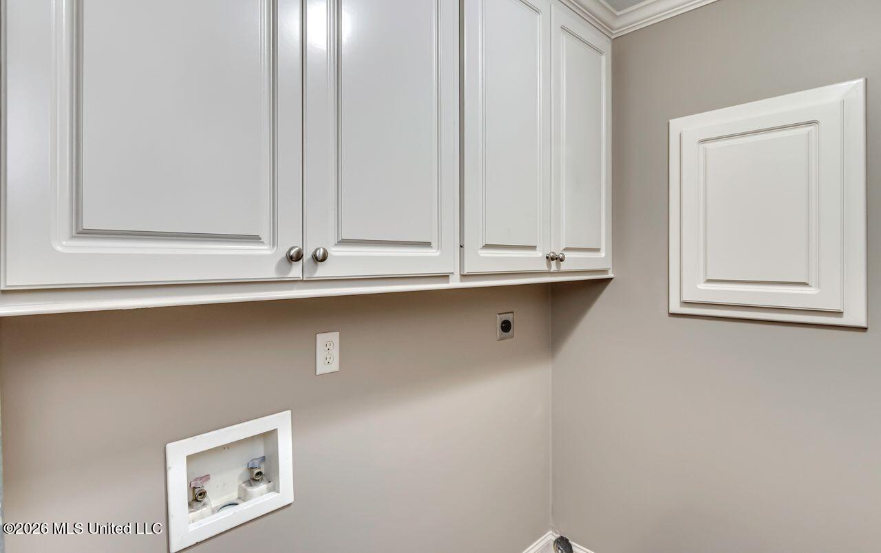 106 Highbury Cove Canton, MS 39046 - Photo 23 of 28 Laundry Room 106