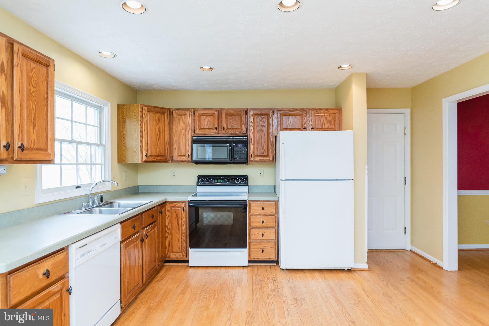 9202 Bretton Reef Road Baltimore, MD 21234 - Photo 14 of 54